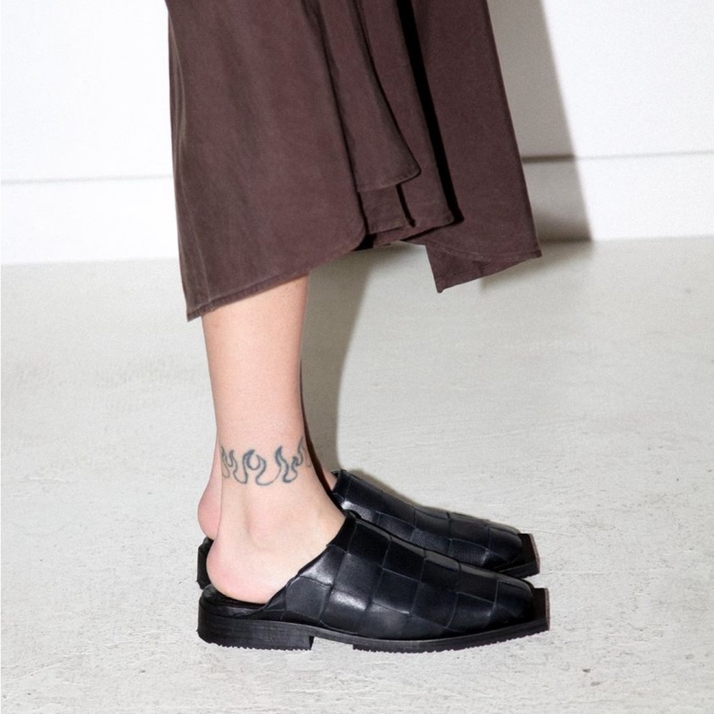 KkCo x Volver The Mule in Black Sz 38
